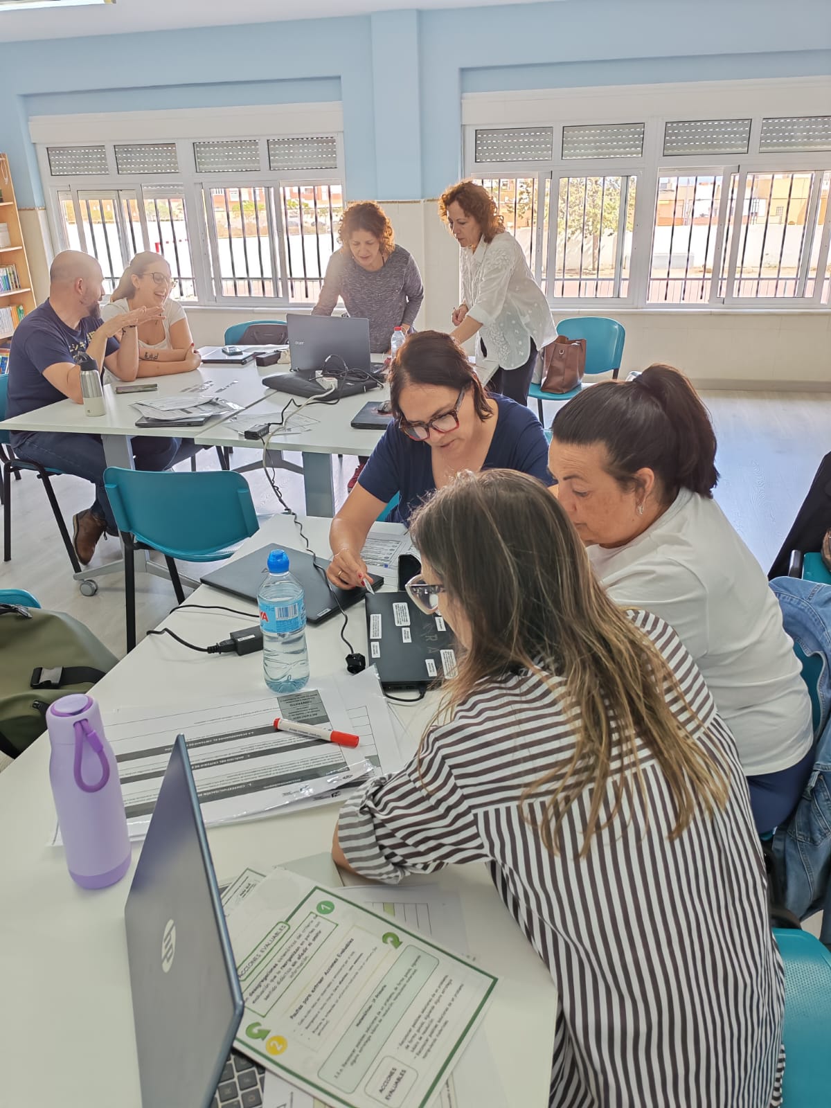 Docentes practican en la elaboración de Acciones Evaluables PCT Andalucía - CEP Almería (Refuerzo Competencia Matemática y Lingüística)